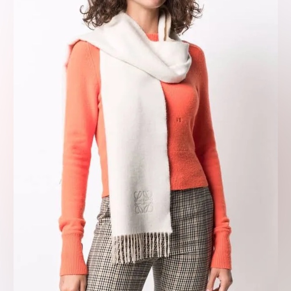 Loewe Beige and Cream Scarf - Picture 5 of 10